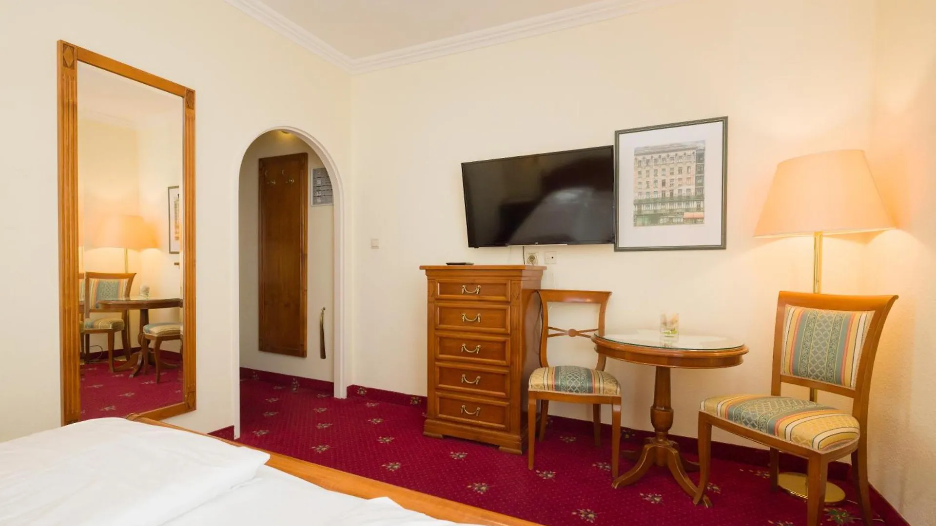Pension Garden Vienna 0*,  Austria