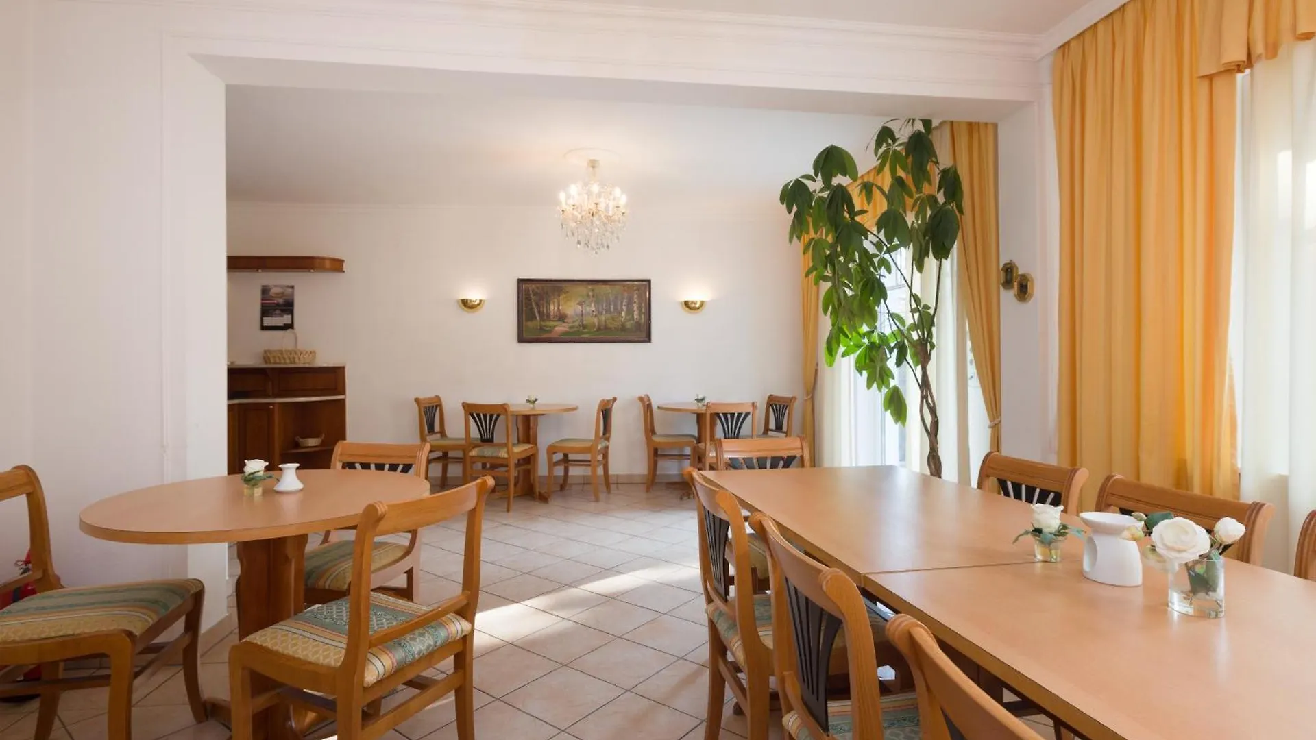 Pension Garden Vienna Guest house