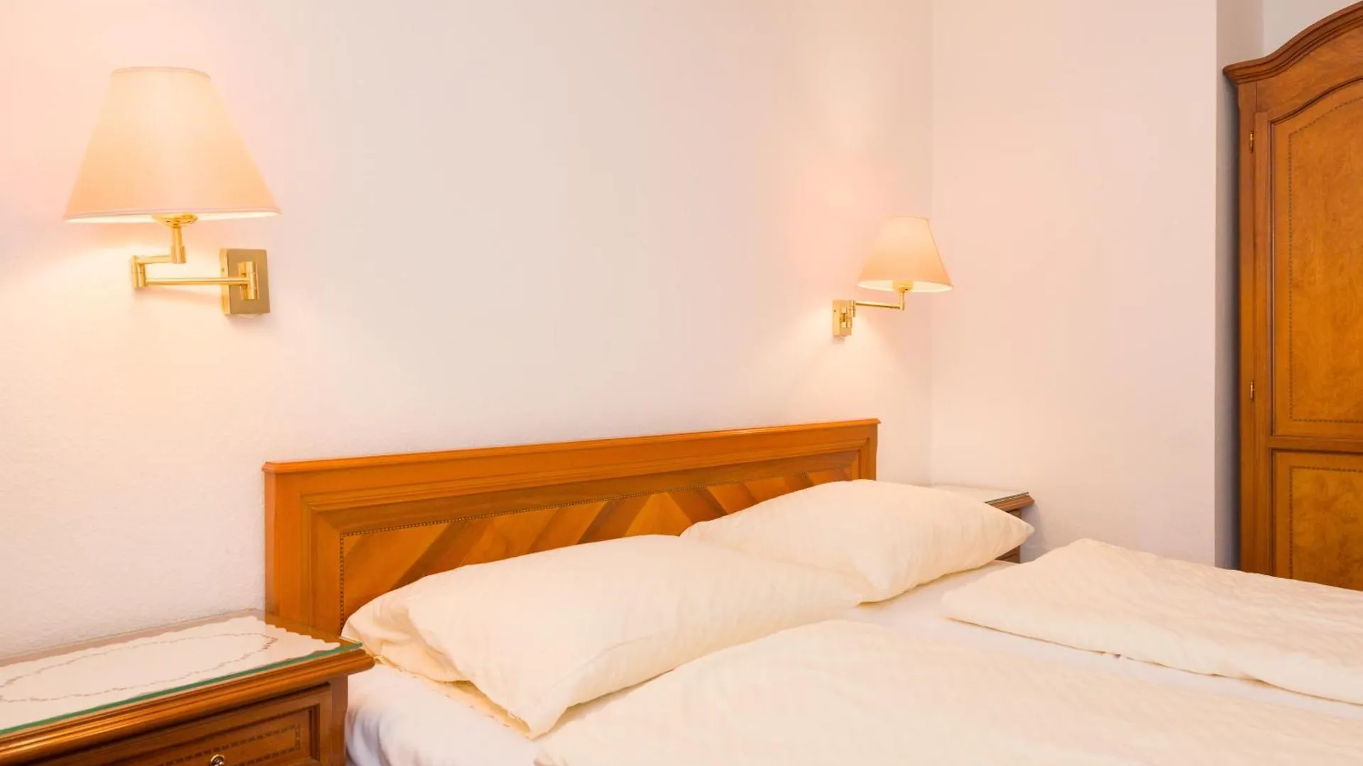 Pension Garden Vienna Guest house