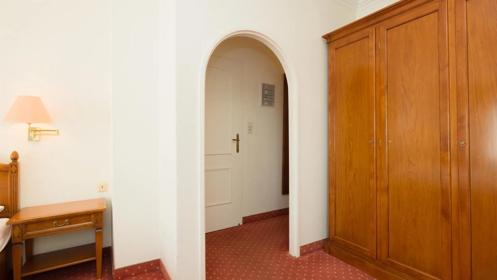 Pension Garden Vienna Guest house