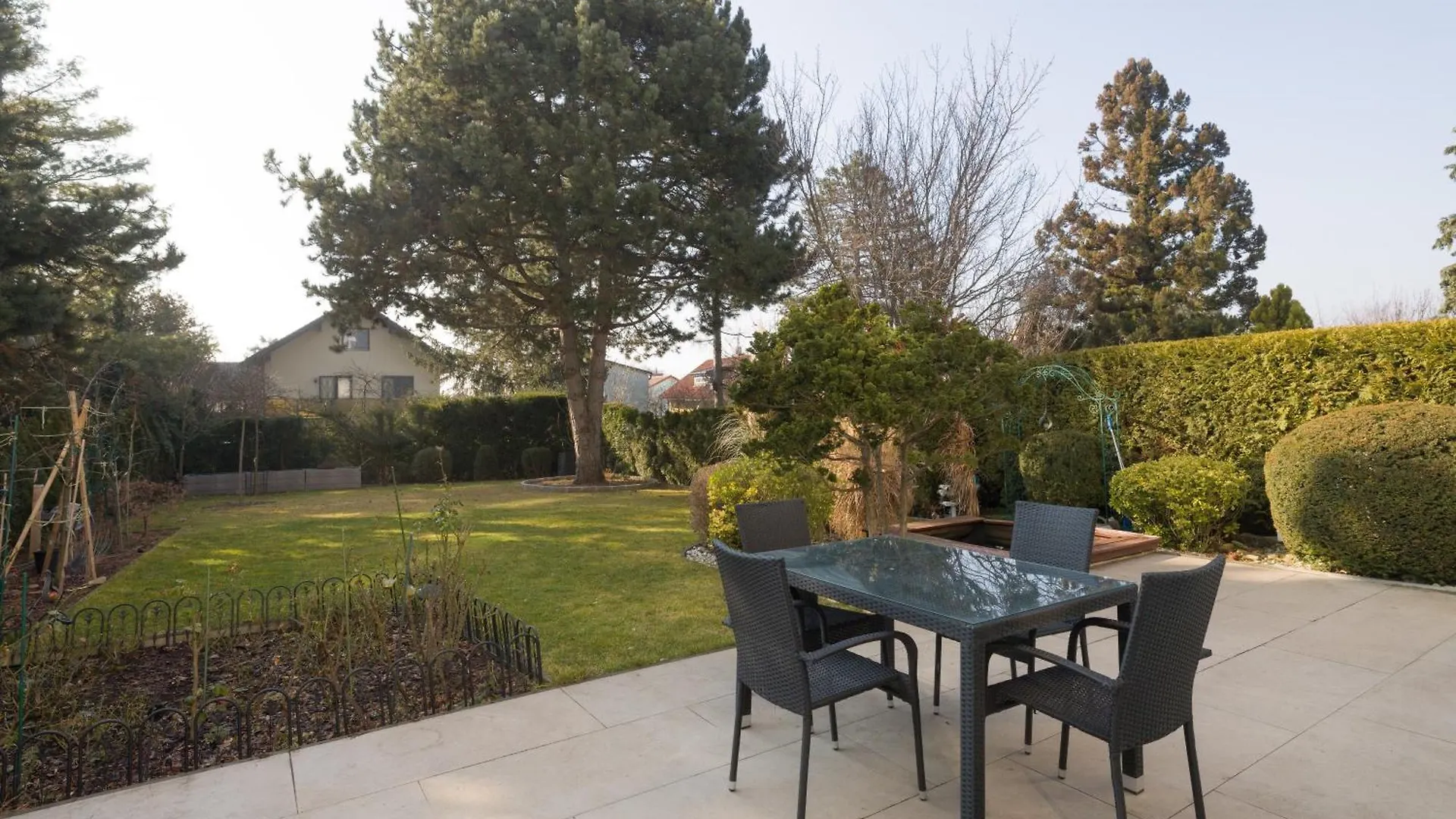 Pension Garden Vienna 0*,